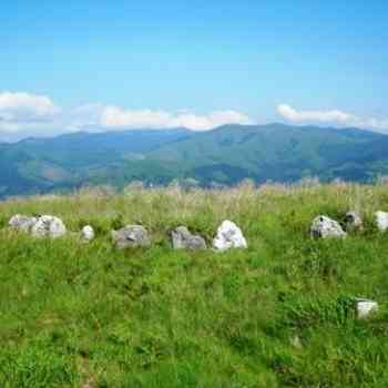 Click para ampliar. Pulsa en el nombre para ver la ficha. cromlech de Burninburu Txabala (NAVARRA)
