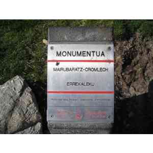 Click para ampliar. Pulsa en el nombre para ver la ficha. placa en cromlechs de Errekaleku (NAVARRA)