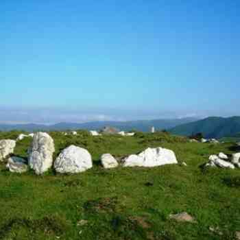 Click para ampliar. Pulsa en el nombre para ver la ficha. cromlech de Urgaratako Gaina (NAVARRA)