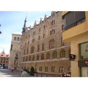 Click para ampliar. Pulsa en el nombre para ver la ficha. EDIFICIO GAUDI- LEONX