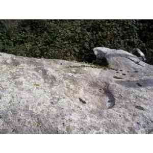 Click para ampliar. Pulsa en el nombre para ver la ficha. Gran cazoleta del posible altar-Maside