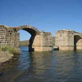 Puente romano de Alconétar