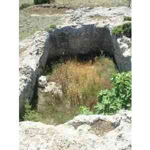 Click para ampliar. Pulsa en el nombre para ver la ficha. Aljibe o silo