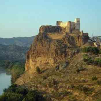 Click para ampliar. Pulsa en el nombre para ver la ficha. Cofrentes y su castillo