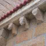 Click para ampliar. Canecillos en el ábside de San Tirso de Oseiro (Arteixo). Coruña.