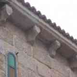 Click para ampliar. Canecillos en San Tirso de Oseiro (Arteixo). Coruña.