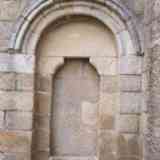 Click para ampliar. Portada lateral de San Tirso de Oseiro (Arteixo). Coruña.