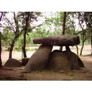 Click para ampliar. Pulsa en el nombre para ver la ficha. Dolmen de Axeitos (Ribeira, A Coruña)