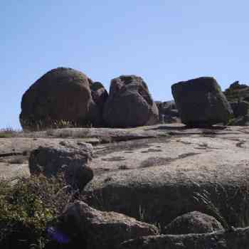 Click para ampliar. Pulsa en el nombre para ver la ficha. Ulaca - Conjunto Lítico - Desde abajo