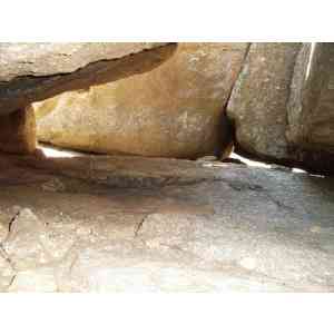 Click para ampliar. Pulsa en el nombre para ver la ficha. Ulaca - Conjunto Lítico - Grieta - Suelo