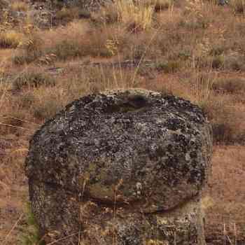 Click para ampliar. Pulsa en el nombre para ver la ficha. La Nava - Monolito 3 - Detalle pileta