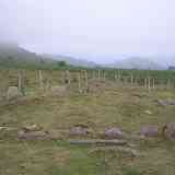 Click para ampliar. Zaho. Círculo de piedras. Tumba.