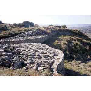 Click para ampliar. Pulsa en el nombre para ver la ficha. Cogotas. Castro. Muralla