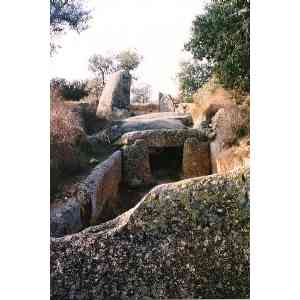 Click para ampliar. Pulsa en el nombre para ver la ficha. Dolmen del Lácara. Vista general