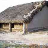 Click para ampliar. El Raso. Castro (Ávila) - Vivienda indigena