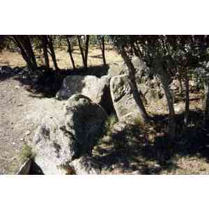 Click para ampliar. Pulsa en el nombre para ver la ficha. El Encinal. Dolmen. Vista 1