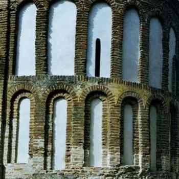 Click para ampliar. Pulsa en el nombre para ver la ficha. Ábside románico-mudéjar de Galisteo (CC).