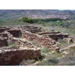 Click para ampliar. Pulsa en el nombre para ver la ficha. El Palomar. Oliete al fondo