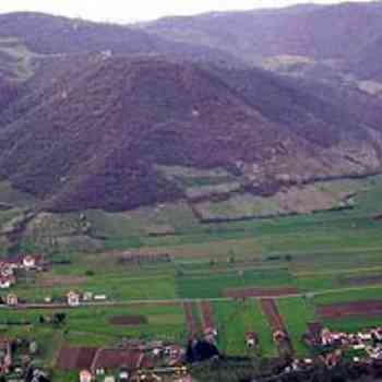 Vista de la pirámide bosnia
