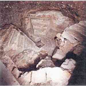 Click para ampliar. Pulsa en el nombre para ver la ficha. Baptisterio Catedral Barcelona