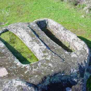 Click para ampliar. Pulsa en el nombre para ver la ficha. Dos sepulcros tardorromanos 2