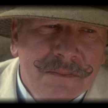 Click para ampliar. Pulsa en el nombre para ver la ficha. Peter Ustinov - Hércules Poirot