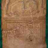 Click para ampliar. Lápida funeraria de guerrero cauriense