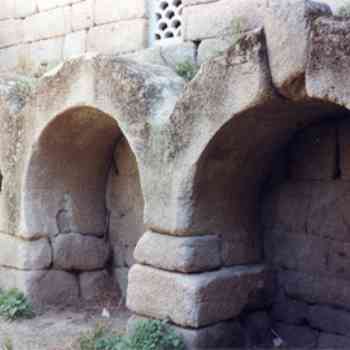 Click para ampliar. Pulsa en el nombre para ver la ficha. Arcos desaparecidos de Melque.