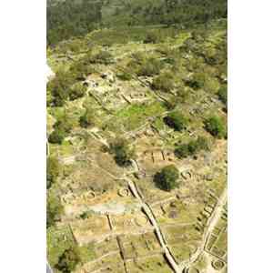 Click para ampliar. Pulsa en el nombre para ver la ficha. Citânia de Briteiros - Vista aérea 2