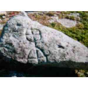 Piedra con símbolo (2)
