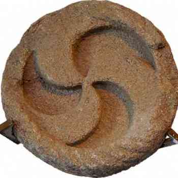 Click para ampliar. Pulsa en el nombre para ver la ficha. Estela con triskel - Santa Tecla.