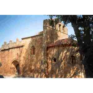 Portada de laIglesia de Fuensauco (Soria)